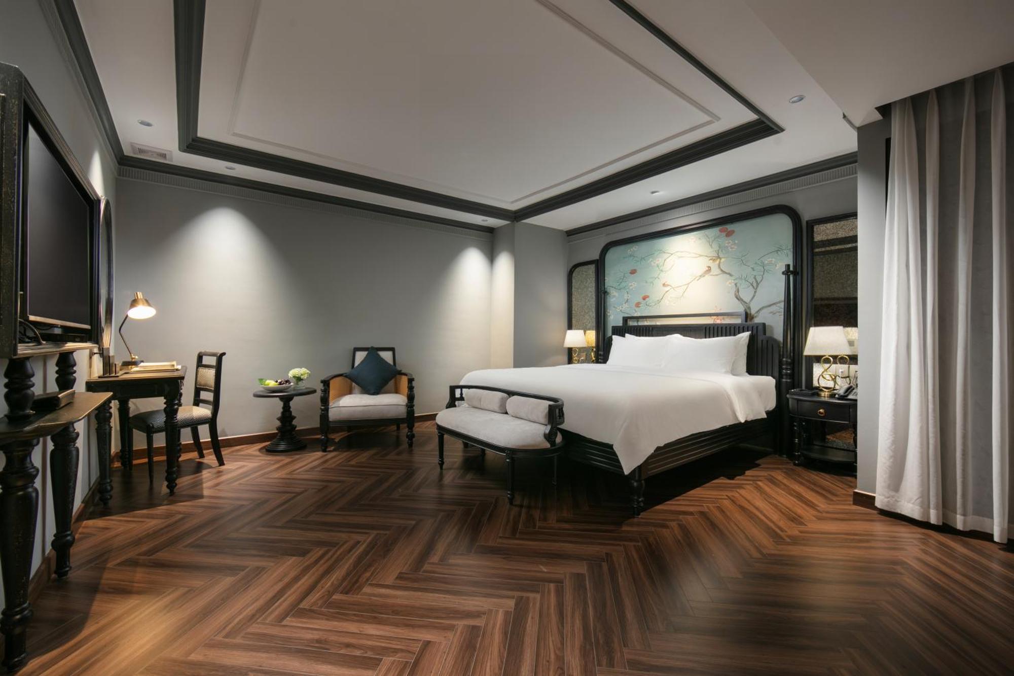 Hotel The Legend